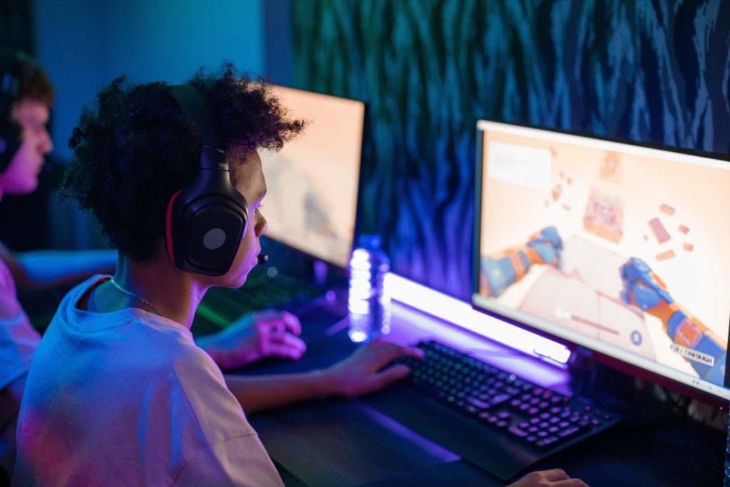Navigating the Myths and Realities of Online Game Strategies