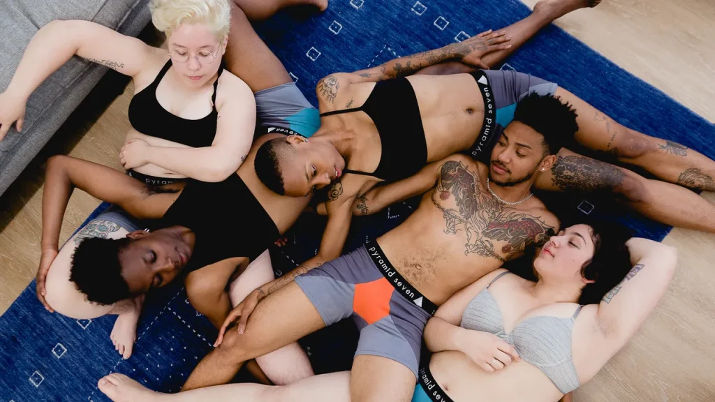 Pioneering Unprecedented Comfort and Style: An Insightful Exploration of the Rising Popularity of Men’s Lingerie, Thongs, and Mesh Briefs